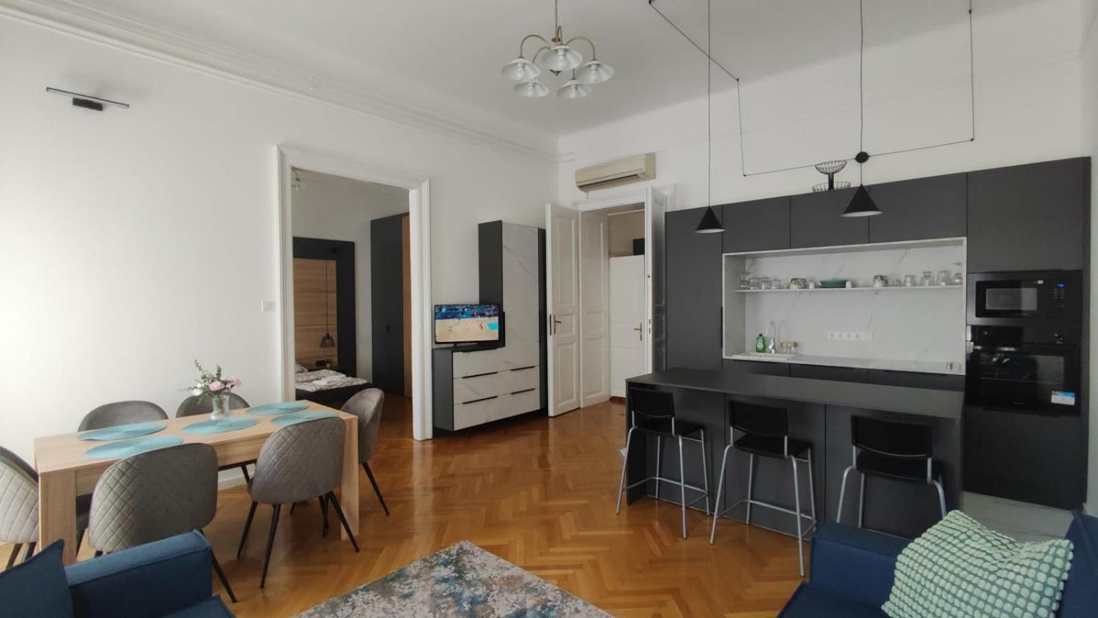 Apartment Mirai